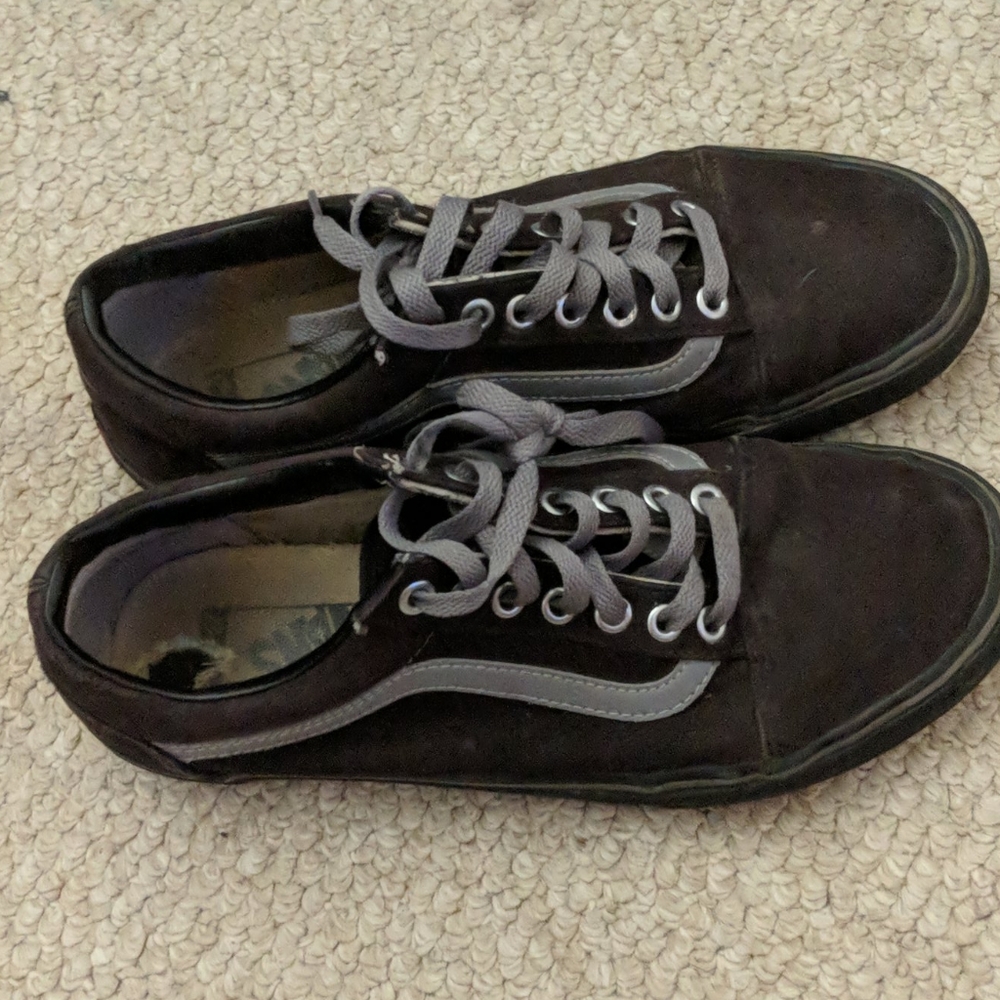 Custom Vans - Picture 1 of 3